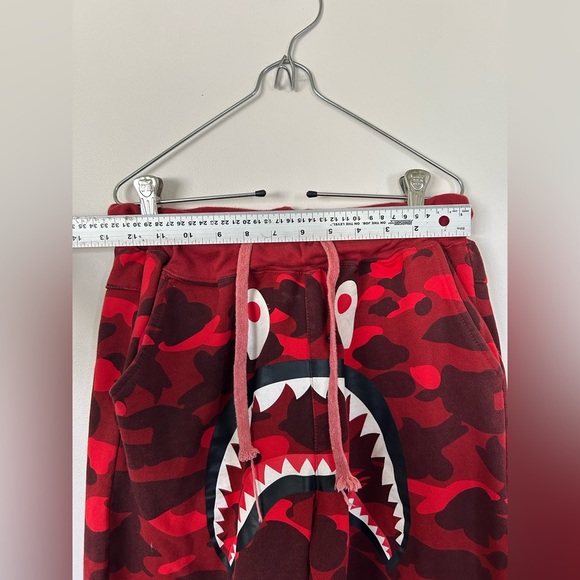 BAPE (A BATHING APE) Red Camo Sweatpants Medium - Picture 4 of 13